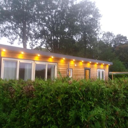 Luxe Bungalow Op Rustig Vakantiepark. Dronrijp Exterior photo